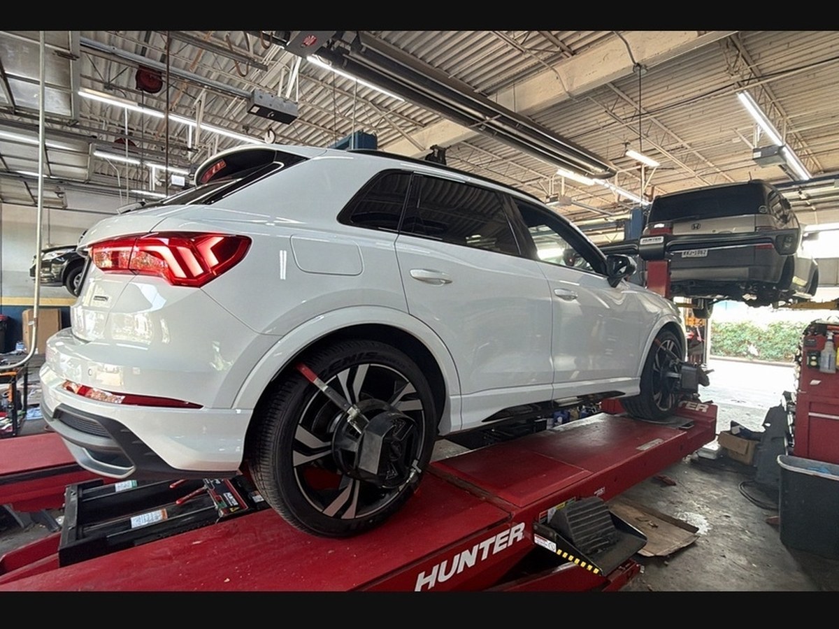 Audi Q3 on the Hunter alignment rack at Missouri Car Care